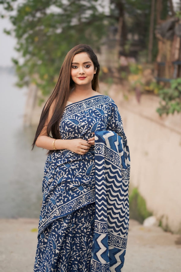 Classy Look With  New Design Pure Soft Linen Silk Saree